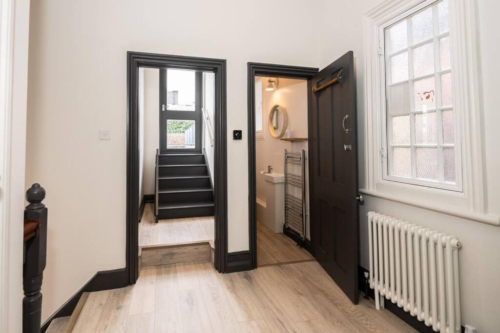 4 Castle Mews Διαμέρισμα Σαλισμπέρι Εξωτερικό φωτογραφία